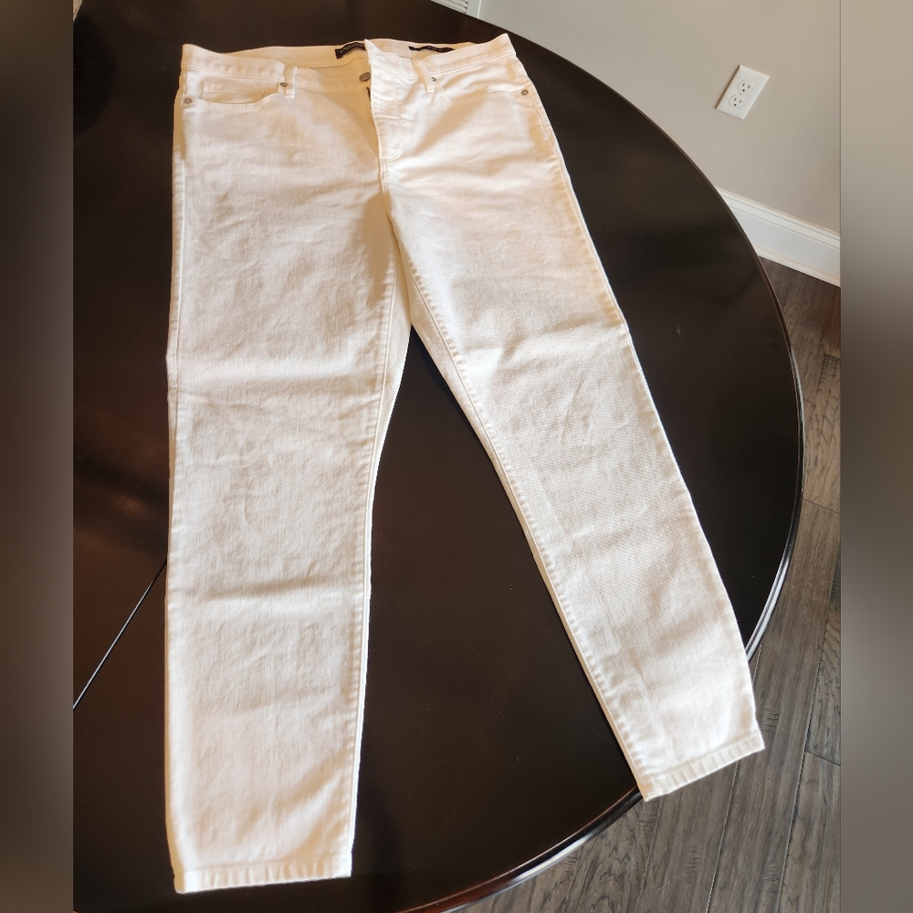 Banana Republic skinny white jeans 🤍